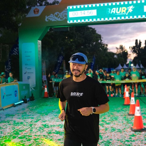 Race photo from BAUR RUN 2025