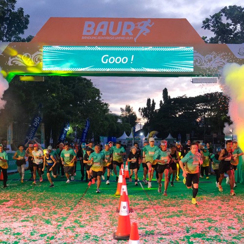 Race photo from BAUR RUN 2025