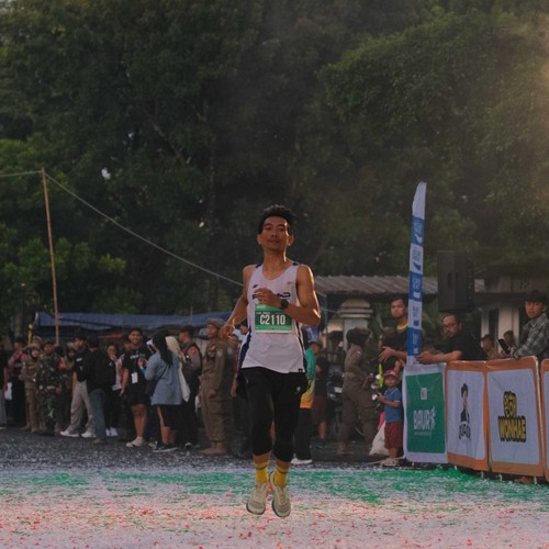 Race photo from BAUR RUN 2025