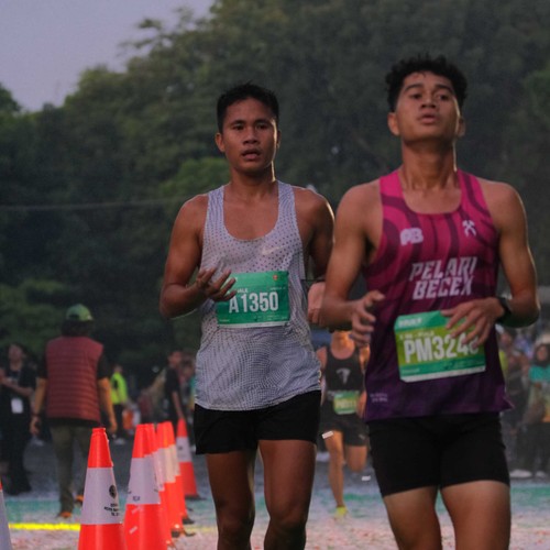 Race photo from BAUR RUN 2025