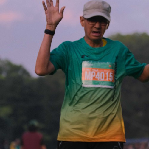 Race photo from BAUR RUN 2025