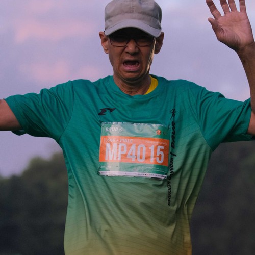 Race photo from BAUR RUN 2025
