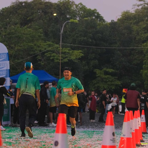 Race photo from BAUR RUN 2025