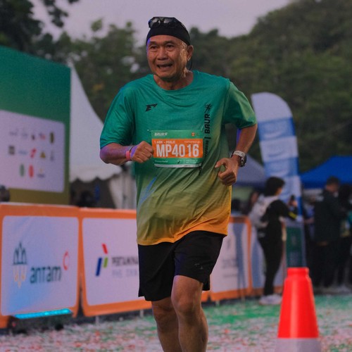 Race photo from BAUR RUN 2025