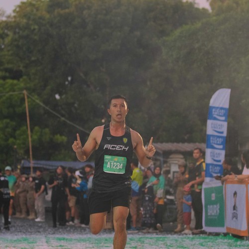Race photo from BAUR RUN 2025