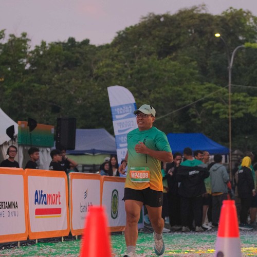 Race photo from BAUR RUN 2025