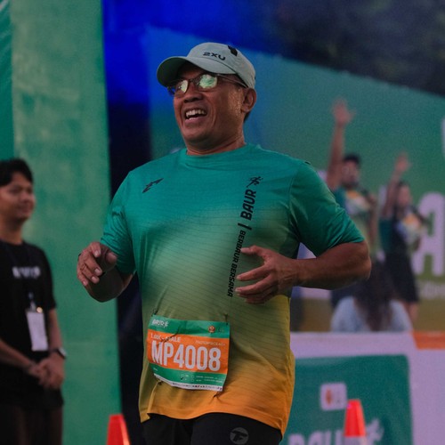 Race photo from BAUR RUN 2025