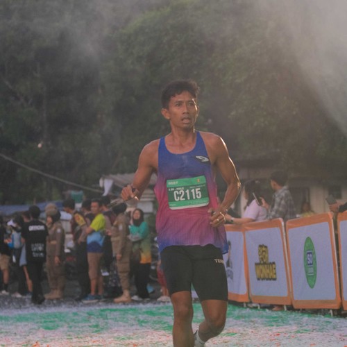 Race photo from BAUR RUN 2025