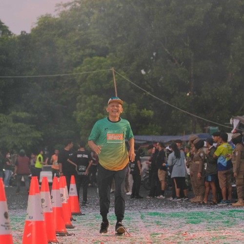 Race photo from BAUR RUN 2025