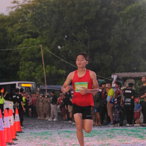 Race photo from BAUR RUN 2025