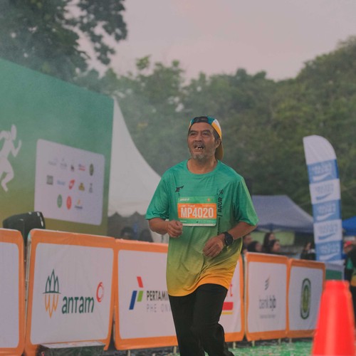 Race photo from BAUR RUN 2025