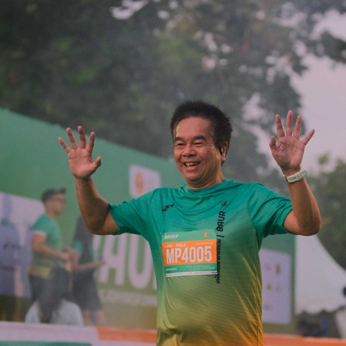 Race photo from BAUR RUN 2025