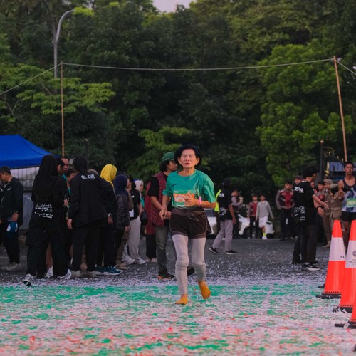 Race photo from BAUR RUN 2025