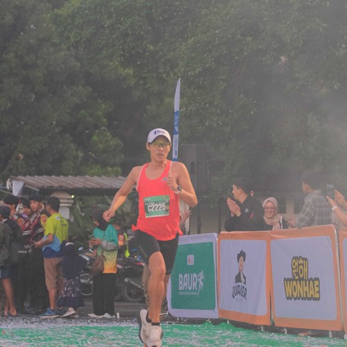 Race photo from BAUR RUN 2025