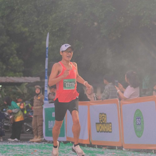 Race photo from BAUR RUN 2025