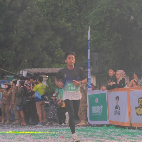 Race photo from BAUR RUN 2025