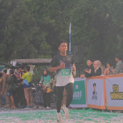 Race photo from BAUR RUN 2025