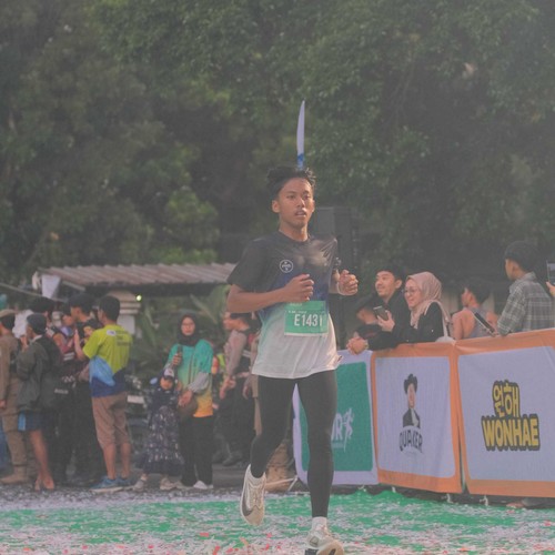 Race photo from BAUR RUN 2025