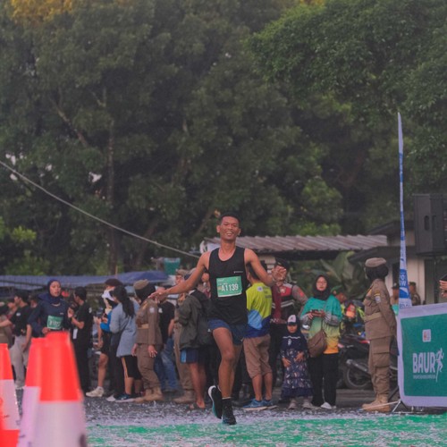 Race photo from BAUR RUN 2025
