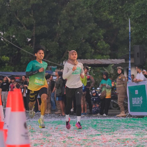 Race photo from BAUR RUN 2025