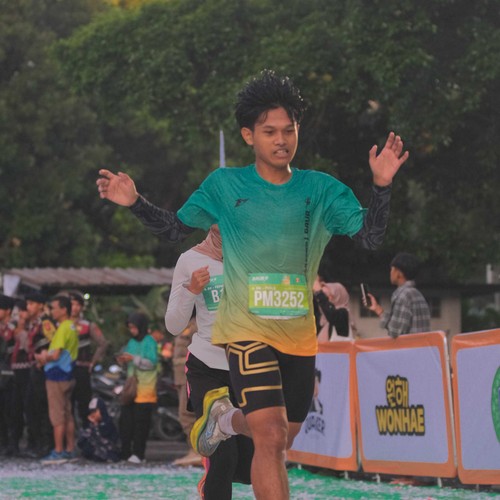 Race photo from BAUR RUN 2025