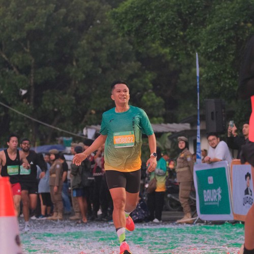 Race photo from BAUR RUN 2025