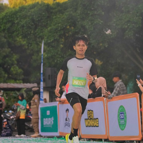 Race photo from BAUR RUN 2025