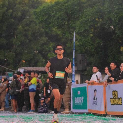 Race photo from BAUR RUN 2025