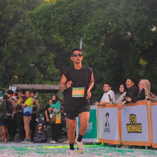 Race photo from BAUR RUN 2025