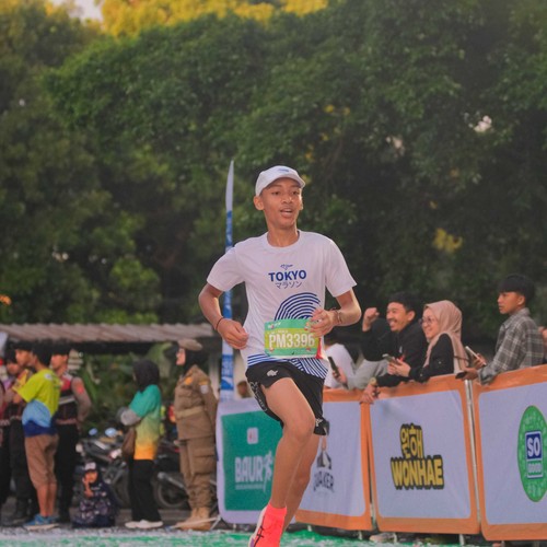 Race photo from BAUR RUN 2025