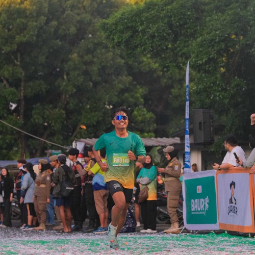 Race photo from BAUR RUN 2025