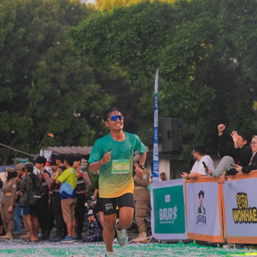 Race photo from BAUR RUN 2025