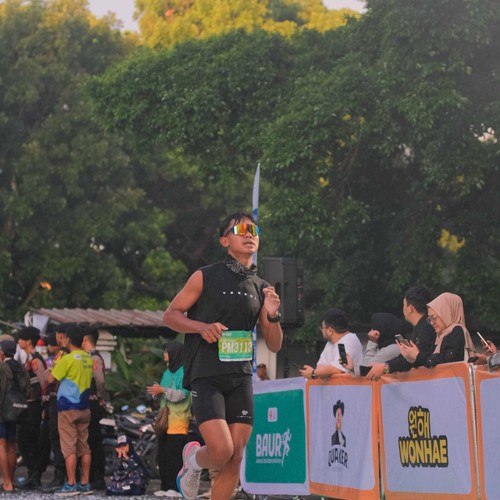 Race photo from BAUR RUN 2025