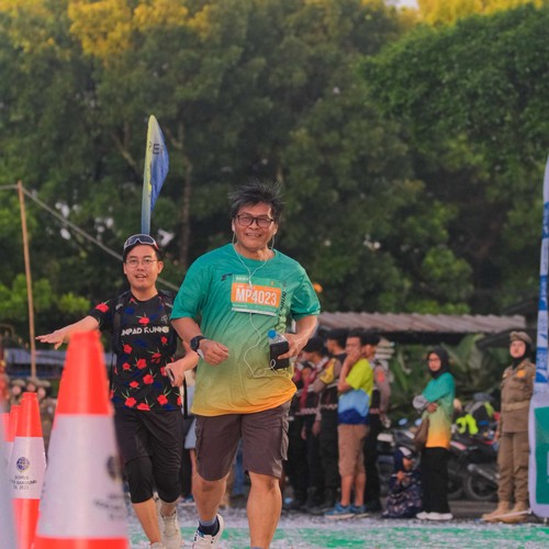 Race photo from BAUR RUN 2025