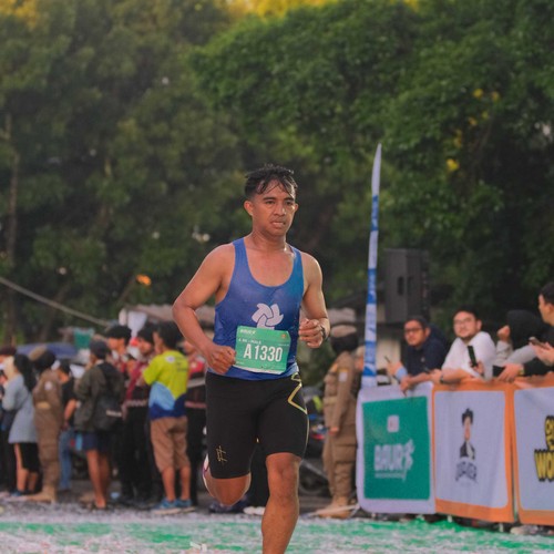 Race photo from BAUR RUN 2025