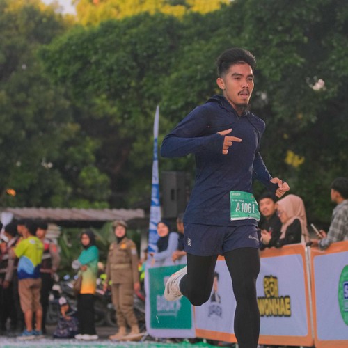 Race photo from BAUR RUN 2025