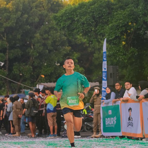 Race photo from BAUR RUN 2025