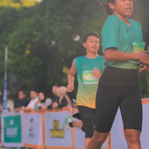 Race photo from BAUR RUN 2025