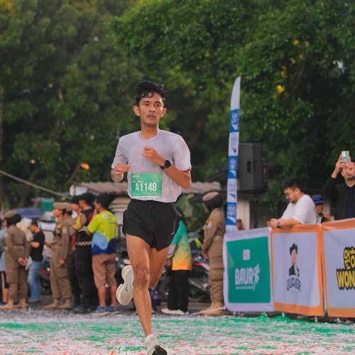 Race photo from BAUR RUN 2025