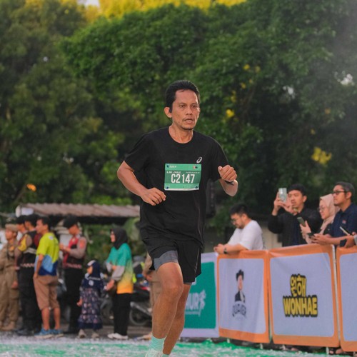 Race photo from BAUR RUN 2025