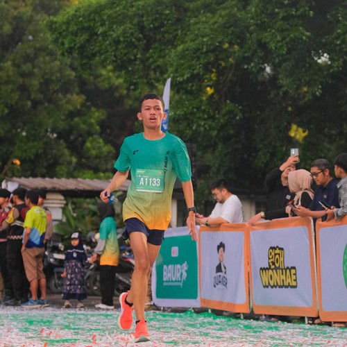 Race photo from BAUR RUN 2025
