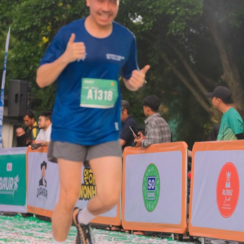 Race photo from BAUR RUN 2025