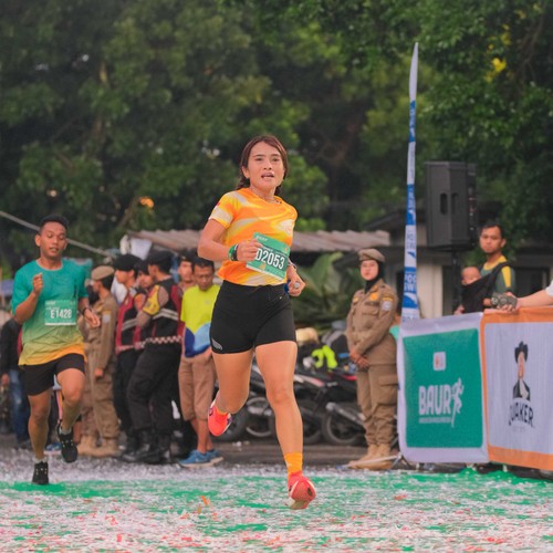 Race photo from BAUR RUN 2025