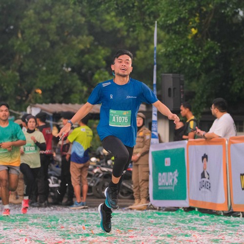 Race photo from BAUR RUN 2025