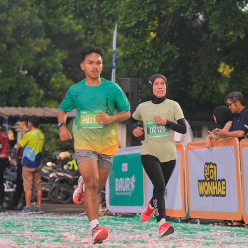 Race photo from BAUR RUN 2025