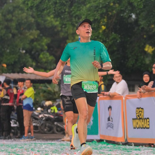 Race photo from BAUR RUN 2025