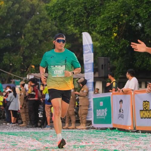 Race photo from BAUR RUN 2025