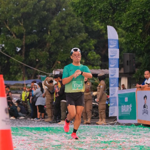 Race photo from BAUR RUN 2025