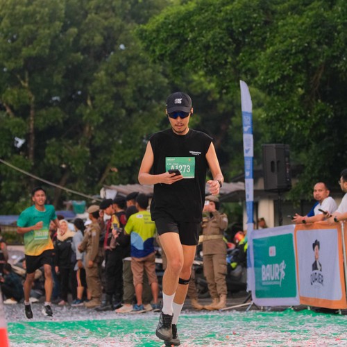 Race photo from BAUR RUN 2025