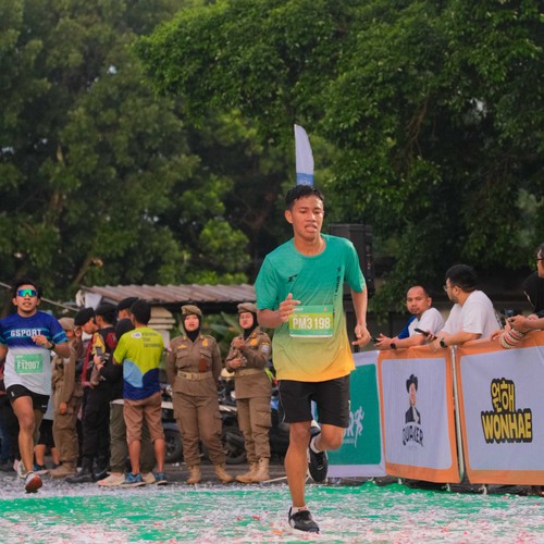 Race photo from BAUR RUN 2025